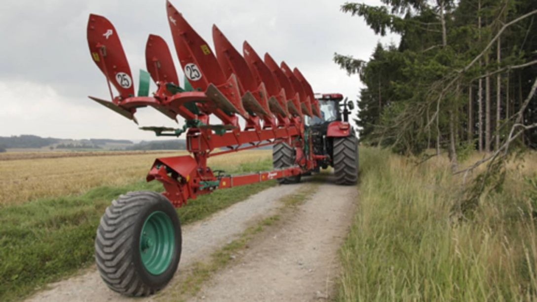 Polnošeni plug PB - za traktorje do 200 KM, 4 - 8 brazdi